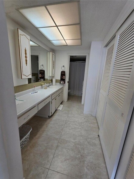Building Photo - 675 S Gulfview Blvd