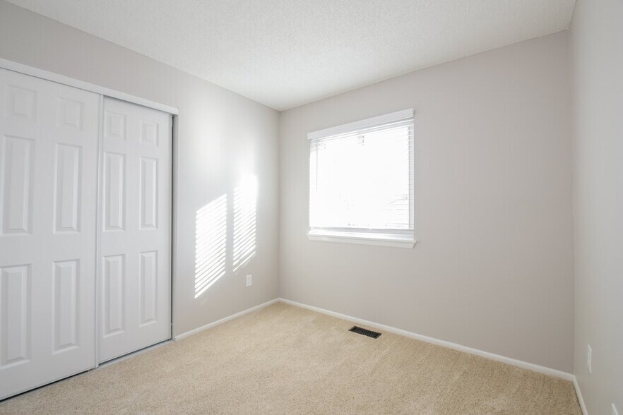 Building Photo - 8887 W 86th Ave