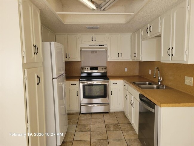 Building Photo - 7266 Coronado Cir