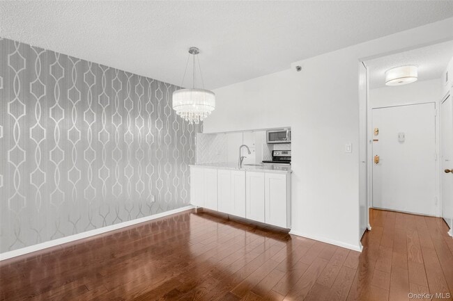 Building Photo - 25 Rockledge Ave