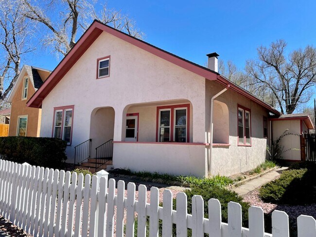 Building Photo - Beautiful historic 3BR/2BA Home