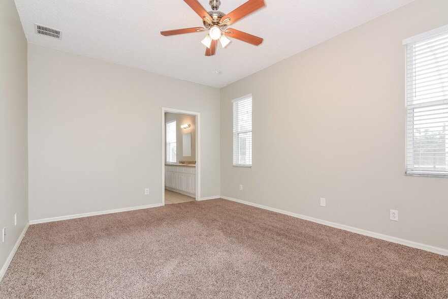 Building Photo - 18217 Brookpark Dr