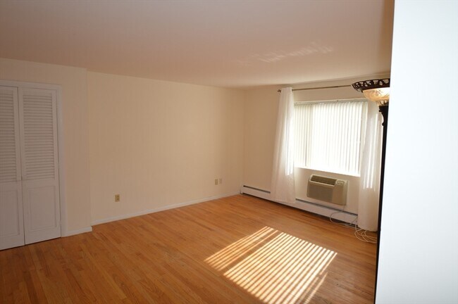 Primary Photo - 54 Bryon Rd