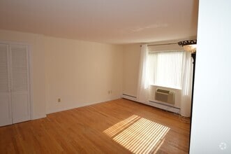 Building Photo - 54 Bryon Rd