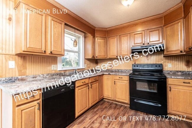 Building Photo - 513 American Blvd
