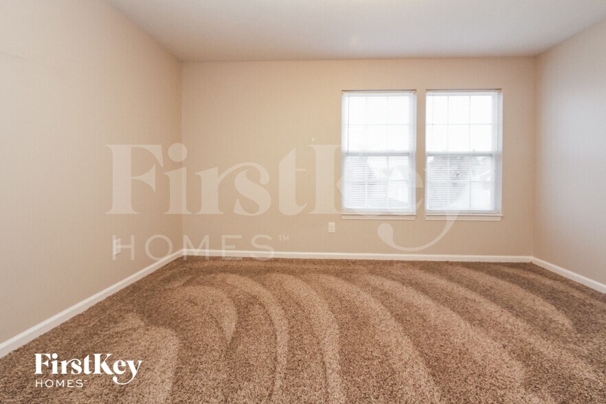 Building Photo - 7651 Lara Lee Dr