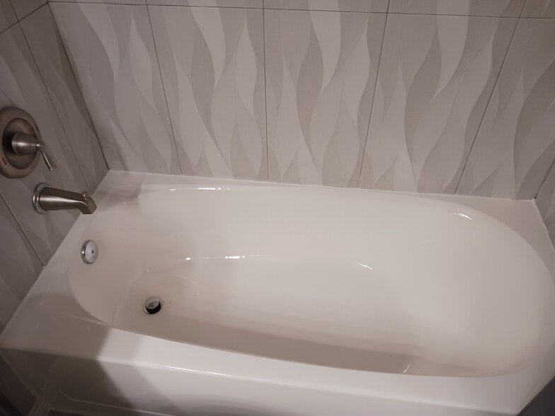 Building Photo - 7510 Legend Rock