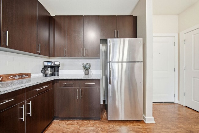 Building Photo - 1700 W Cleveland St