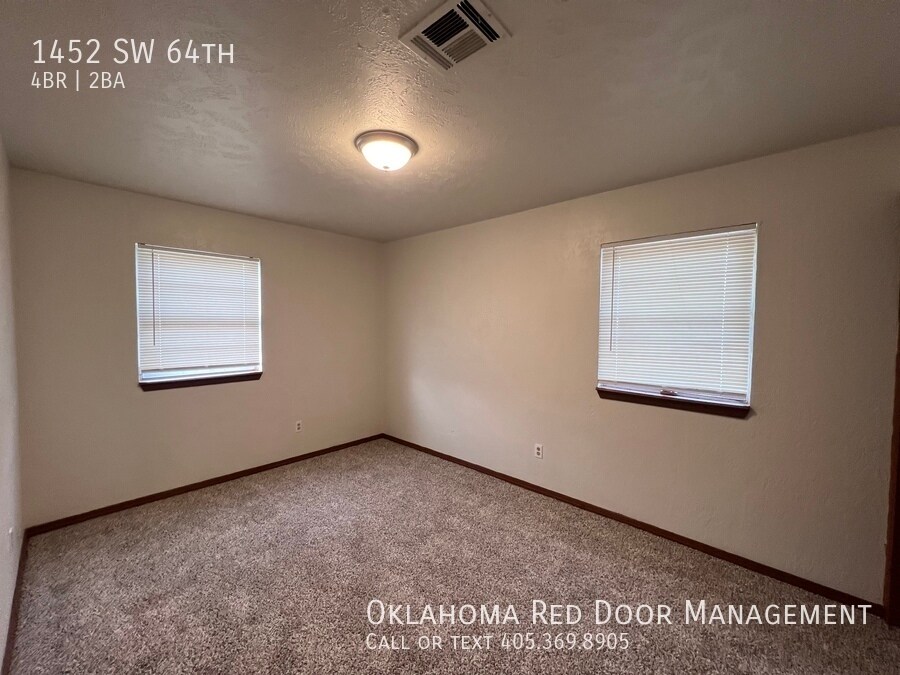 Building Photo - 1452 SW 64th St