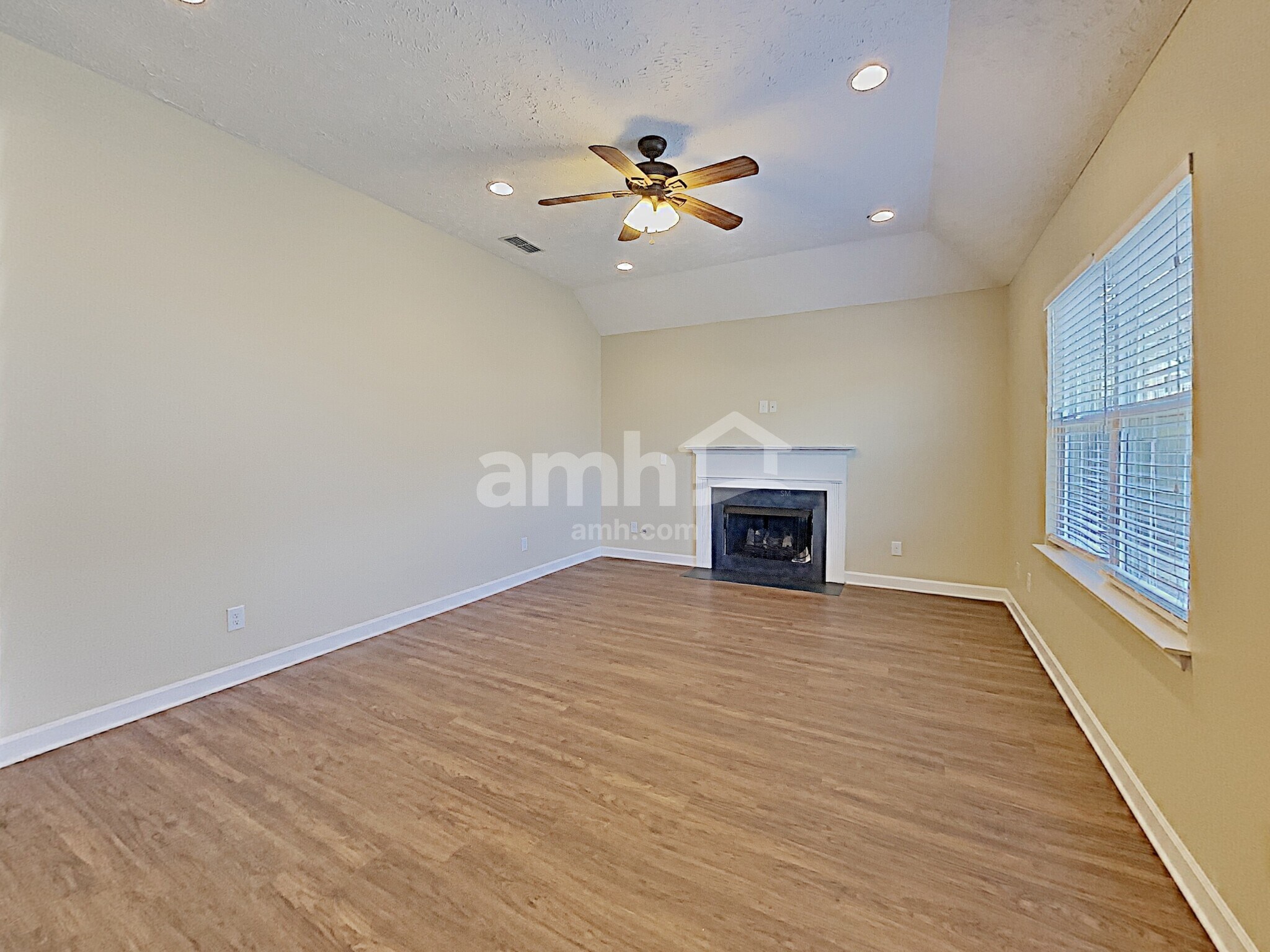 Building Photo - 808 Ottoe Ct