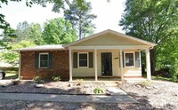 Building Photo - 3 Bedroom Home in Raleigh