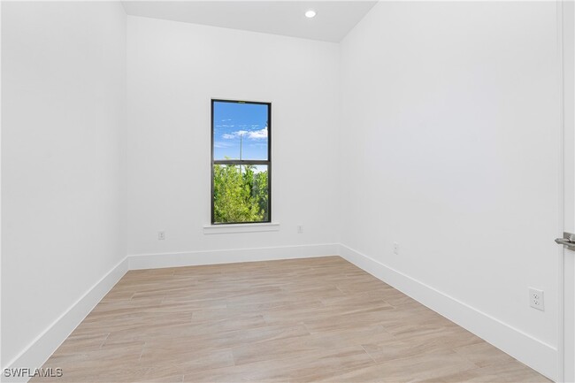 Building Photo - 9589 Caymas St