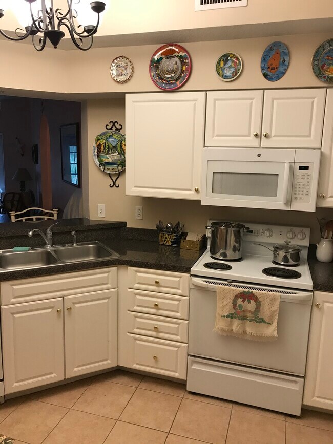 Kitchen - 1508 Vista Cove Rd