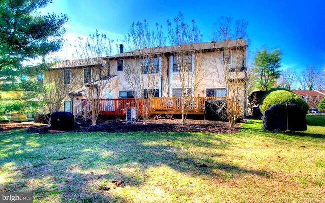 Building Photo - 708 Kings Croft Dr