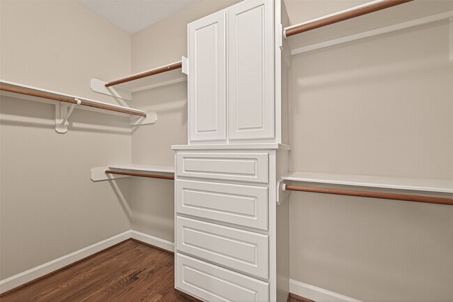 Building Photo - 5111 Inker St