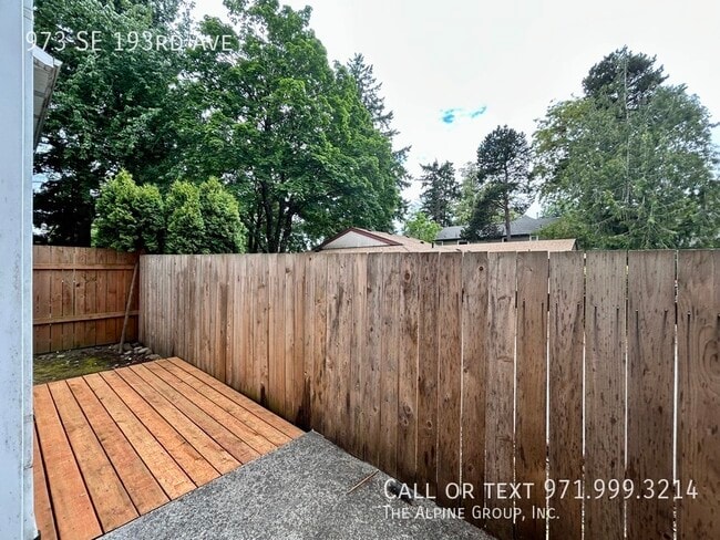 Building Photo - 973 SE 193rd Ave