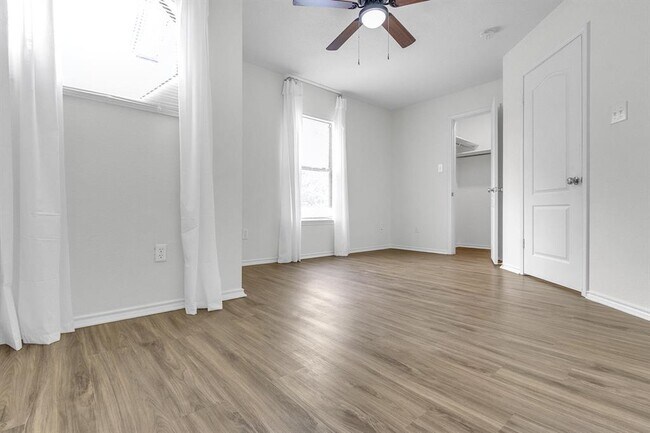 Building Photo - 1413 Baffin Cove