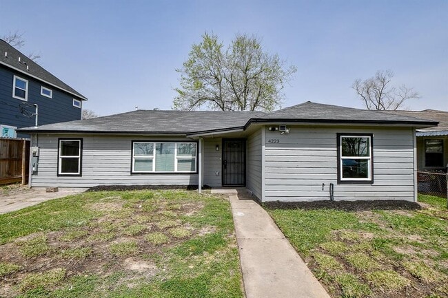 Primary Photo - 4223 Elmwood St