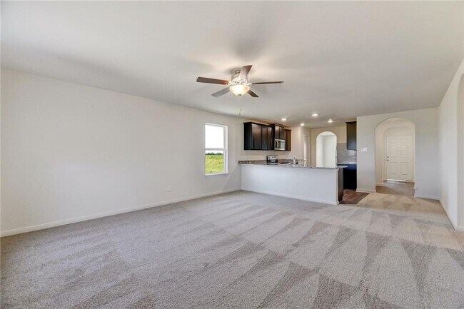 Building Photo - 353 Cres Park Dr