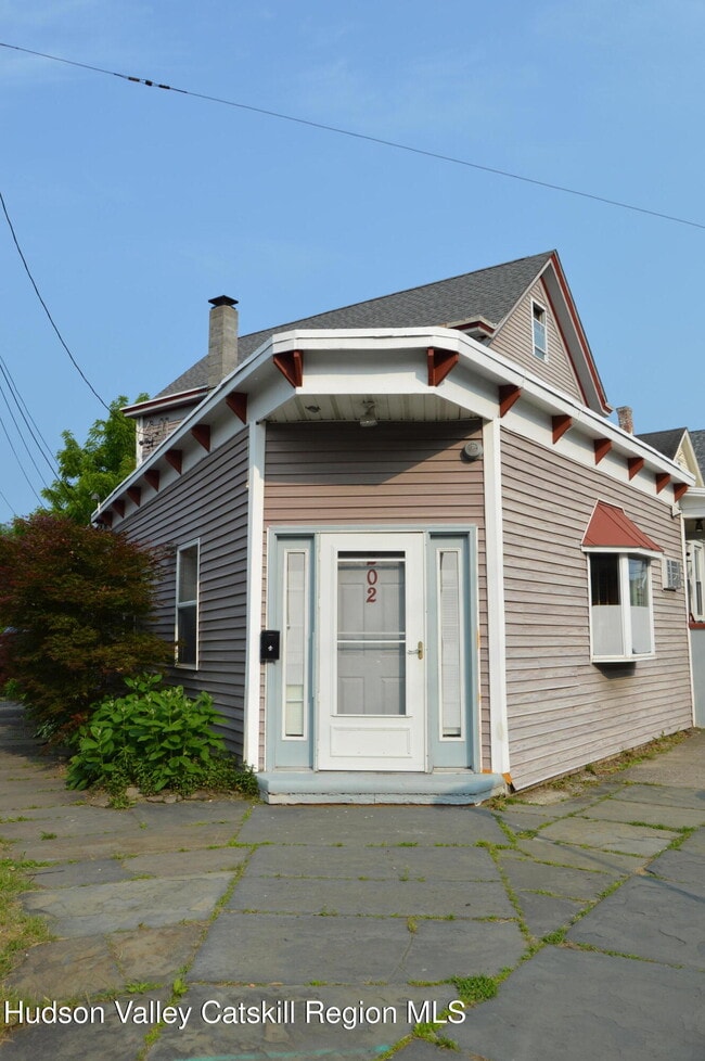 Building Photo - 202 Foxhall Ave