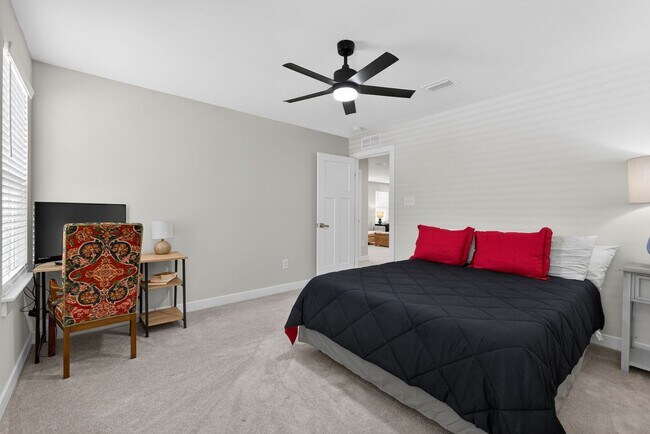 Building Photo - 9733 Goldenrod Ct