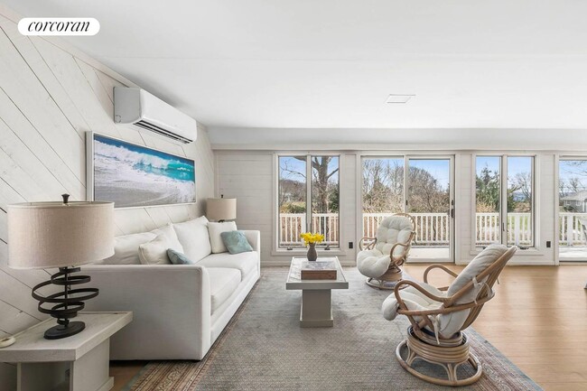 Building Photo - 21 Peconic Ave
