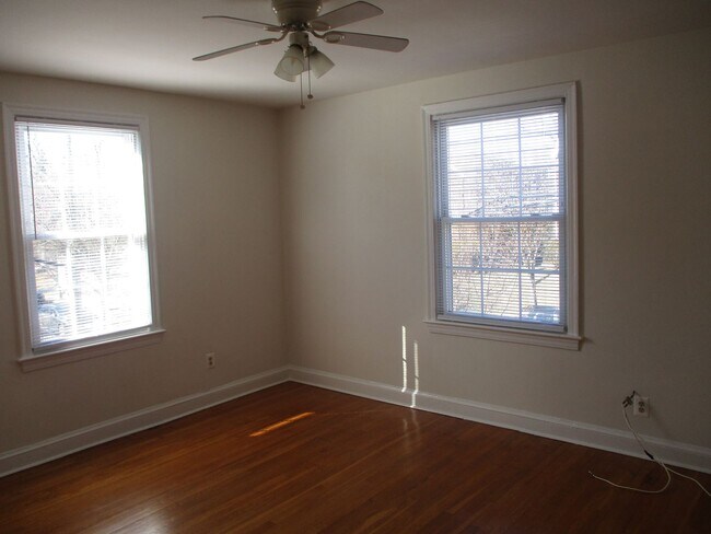 Building Photo - 0573 - Stergiou