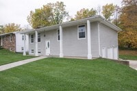 Building Photo - 1909 Newton Dr