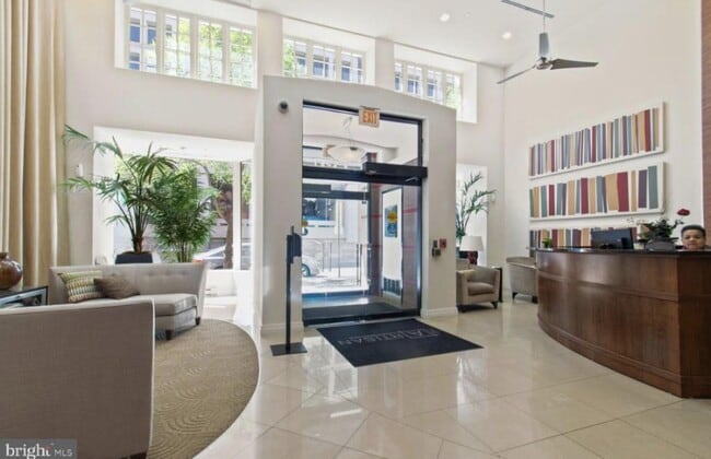 Building Photo - 915 E St NW