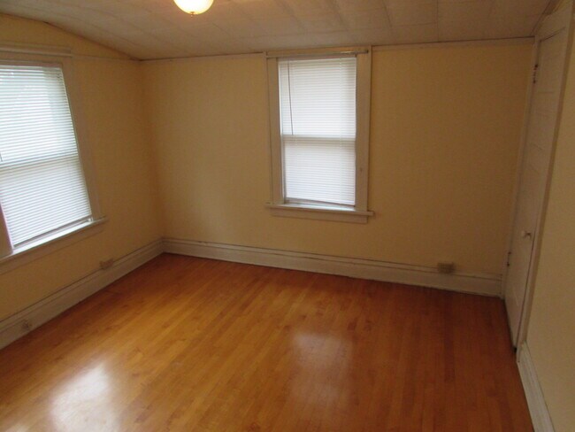 Building Photo - 123 S Brittingham Pl