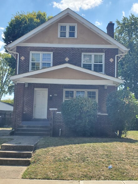 Primary Photo - 1807 E Fulton St