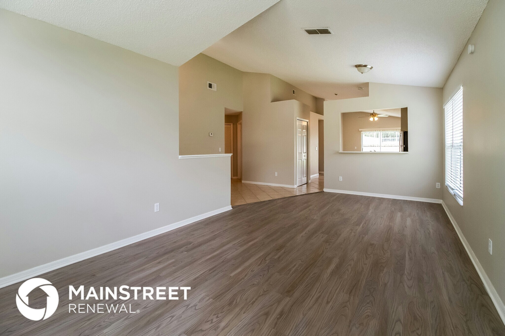 Building Photo - 2826 Delcrest Ct