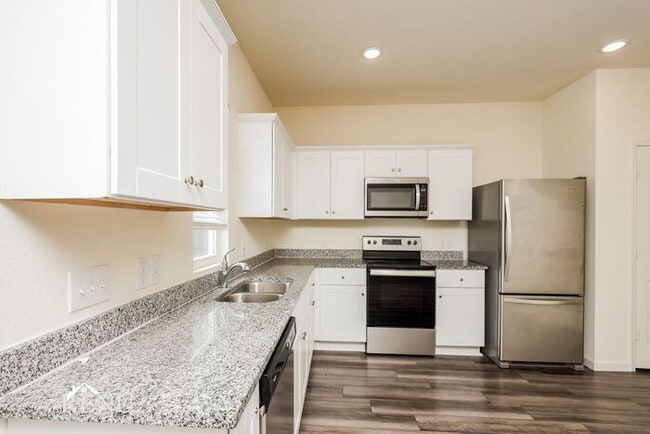 Building Photo - 6602 Charleston Dr