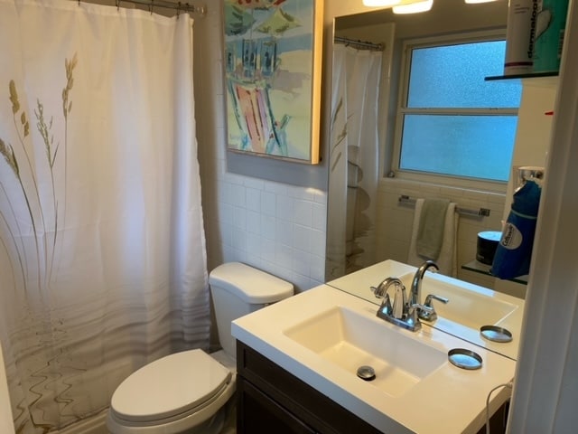 Building Photo - 329 57th Ave S