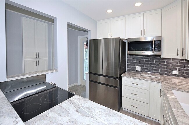 Building Photo - 50 Woodland Dr