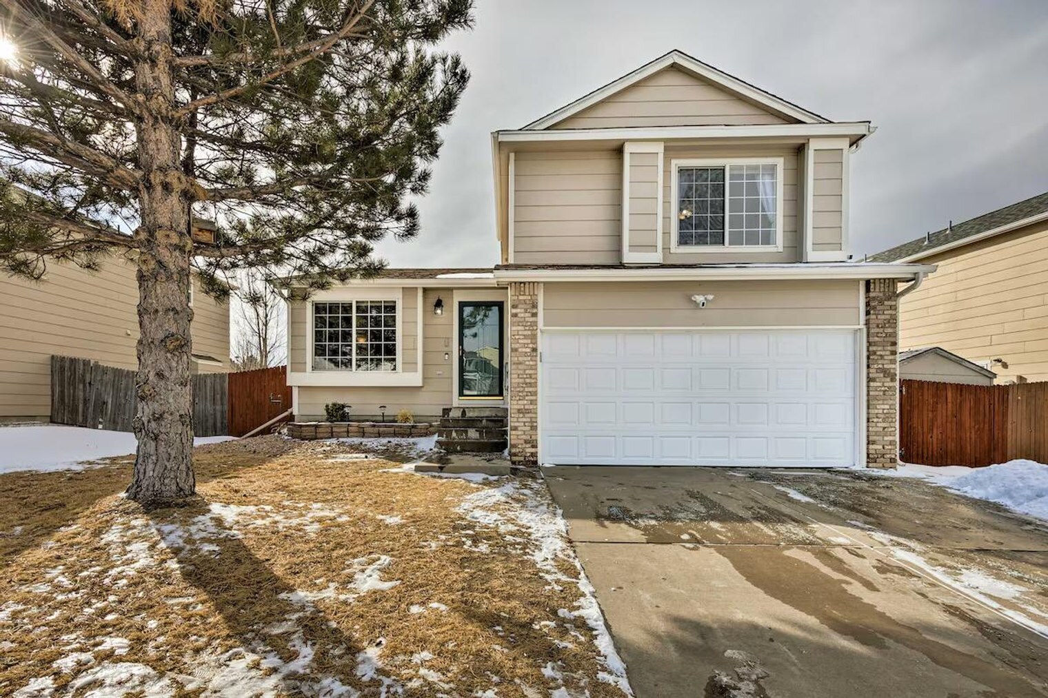 Building Photo - 5257 Pioneer Mesa Dr