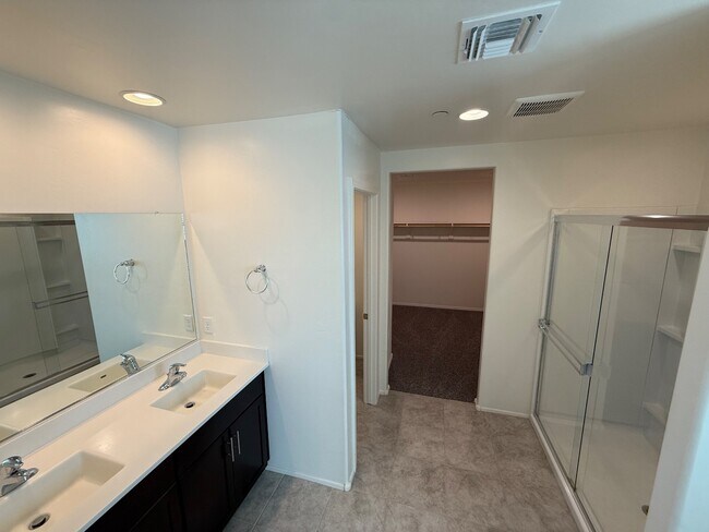 Building Photo - 7295 S Via Tierra Mesa