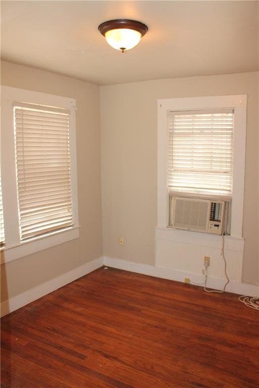 Building Photo - 360 S Ann St