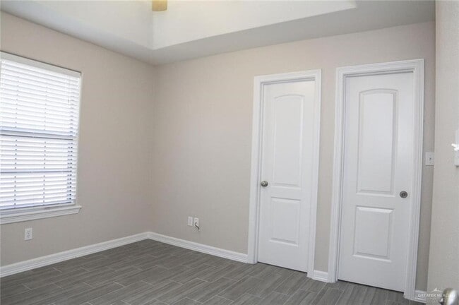 Building Photo - 213 S 49th St