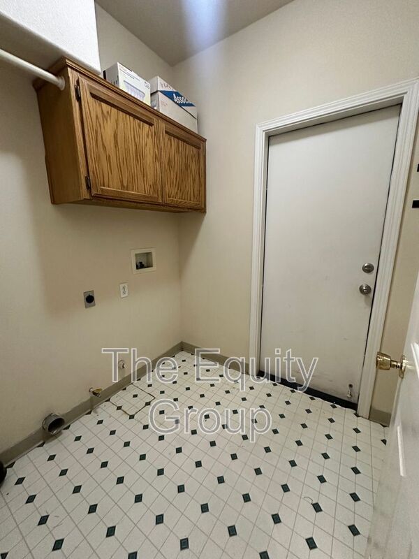 Building Photo - 1523 E Monte Vista Ct