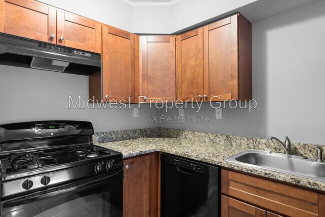 Building Photo - 2507 S Big Bend Blvd