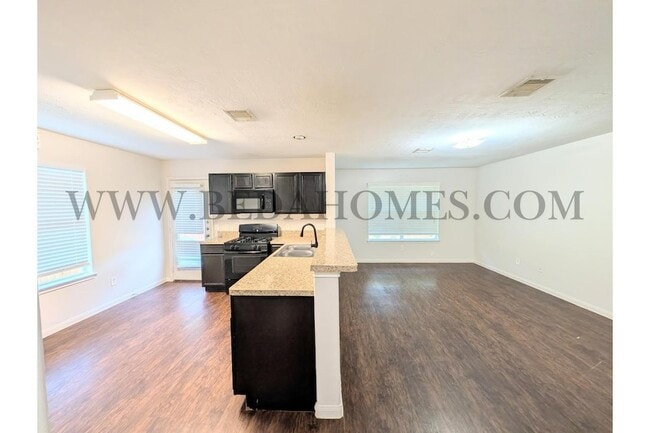 Building Photo - 15566 Kiplands Bend Dr