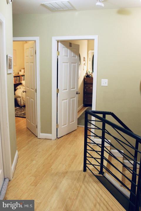 Building Photo - 1011 8th St NE