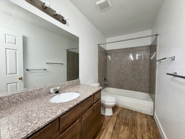 Building Photo - Las Vegas Guard-Gated Condo for Rent | Bella Vita Community | 1 Bedroom Upstairs Unit