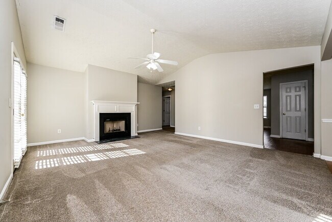 Building Photo - 1855 Neighborhood Walk