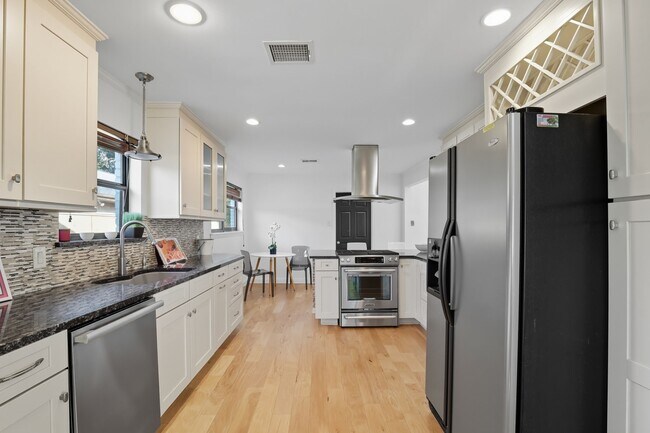 Building Photo - 6518 Kury Ln