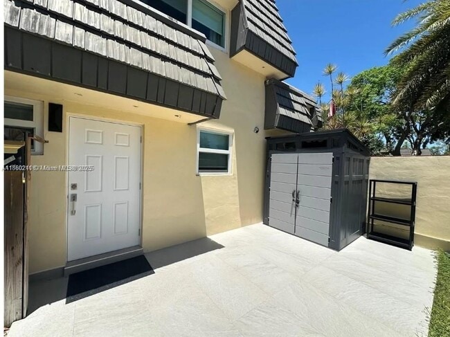 Building Photo - 8443 SW 137th Ave