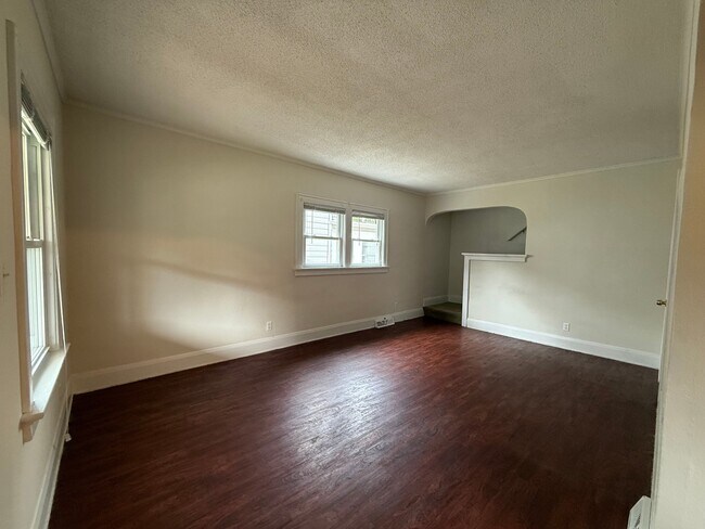 Building Photo - 4112 Garden Park Dr