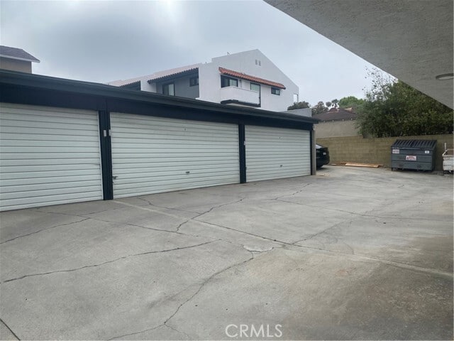 Building Photo - 404 N Broadway