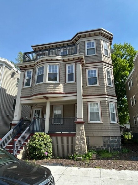 Building Photo - 1 Ridgewood St